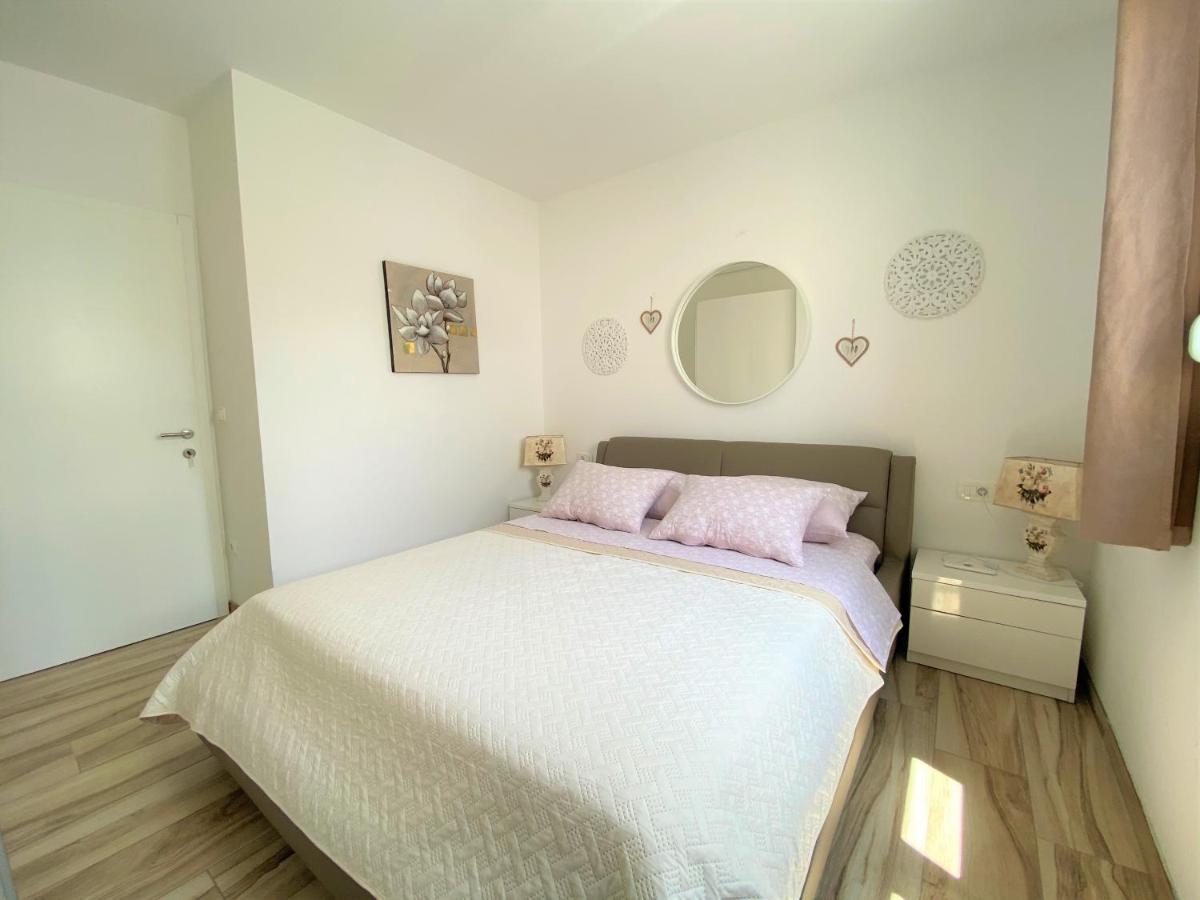 Lux Apartment Sea Shell With Jacuzzi Μακάρσκα Εξωτερικό φωτογραφία